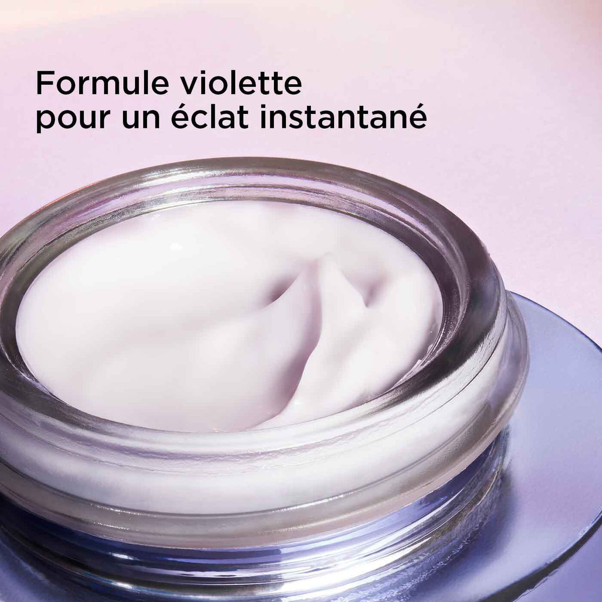 Clarins Nutri-Lumiere Firming Anti-Ageing Cream - Image 2