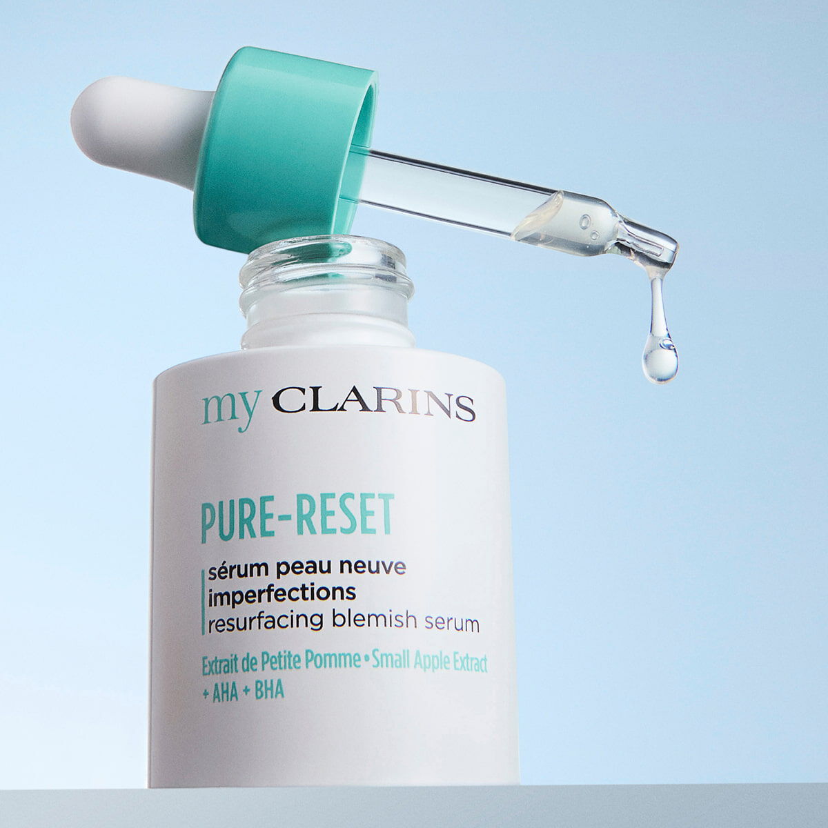 Clarins PURE-RESET AHA and BHA Blemish Serum - Image 2