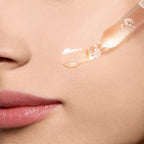 Clarins Bright Plus Vitamin C Radiance and Dark Spot Serum - Image 2