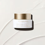 Clarins Nutri-Lumiere Anti-Ageing Dark Spot Cream SPF 15 - Image 2