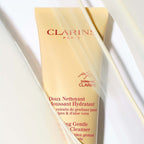 Clarins Hydrating Gentle Foaming Cleanser - Image 2